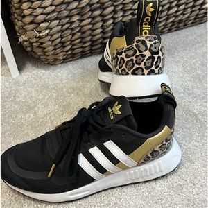 Adidas Women’s sneakers